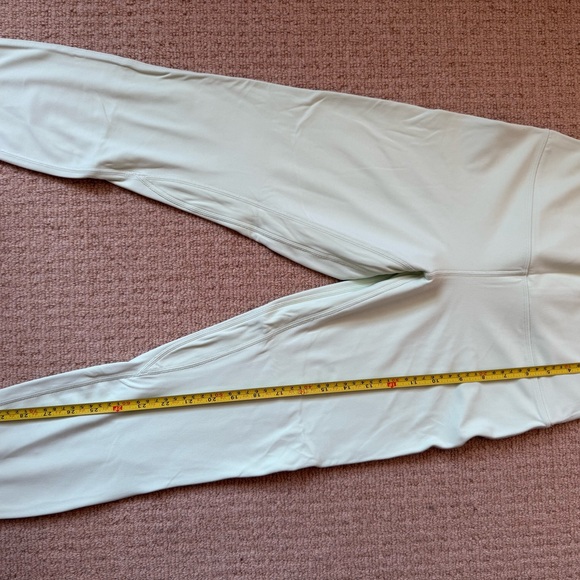 lululemon athletica Pants - Lululemon capri leggings